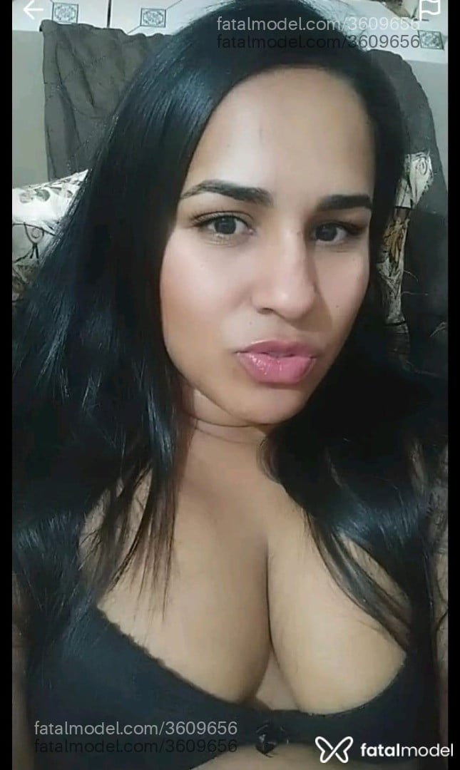 Acompanhante mulher morena (o) de olhos pretos - Hanna