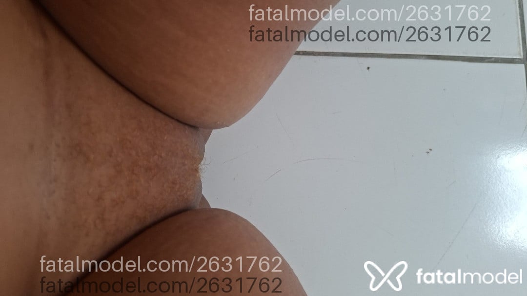 Acompanhante mulher com cabelo castanho de olhos castanhos - Lilica Acompanhante mulher com cabelo castanho de olhos castanhos - Lilica