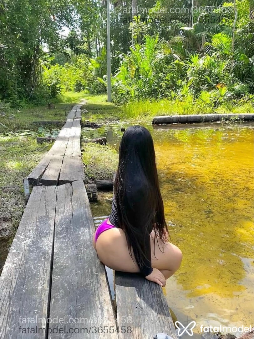 Acompanhante mulher com cabelo castanho de olhos mel - Julia