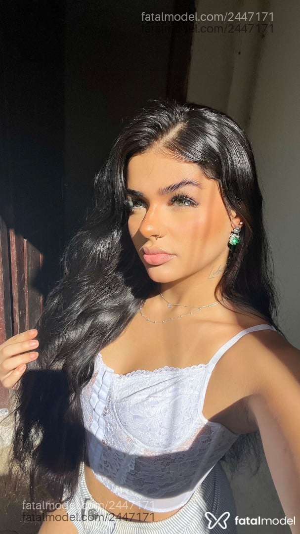 Acompanhante mulher morena (o) de olhos castanhos - Valentina Rossi