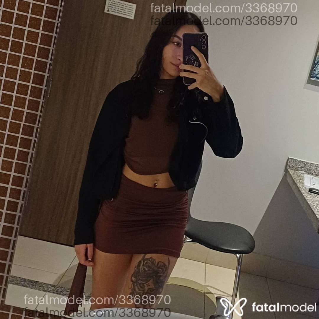 Acompanhante mulher morena (o) de olhos castanhos - Kiara