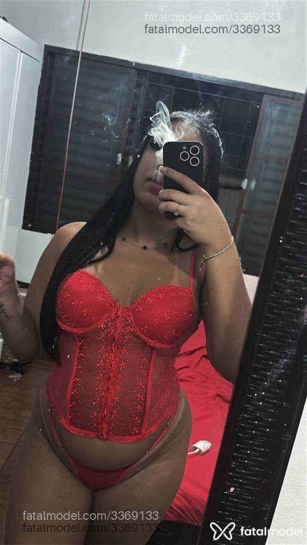 Acompanhante mulher morena (o) de olhos castanhos - Marina