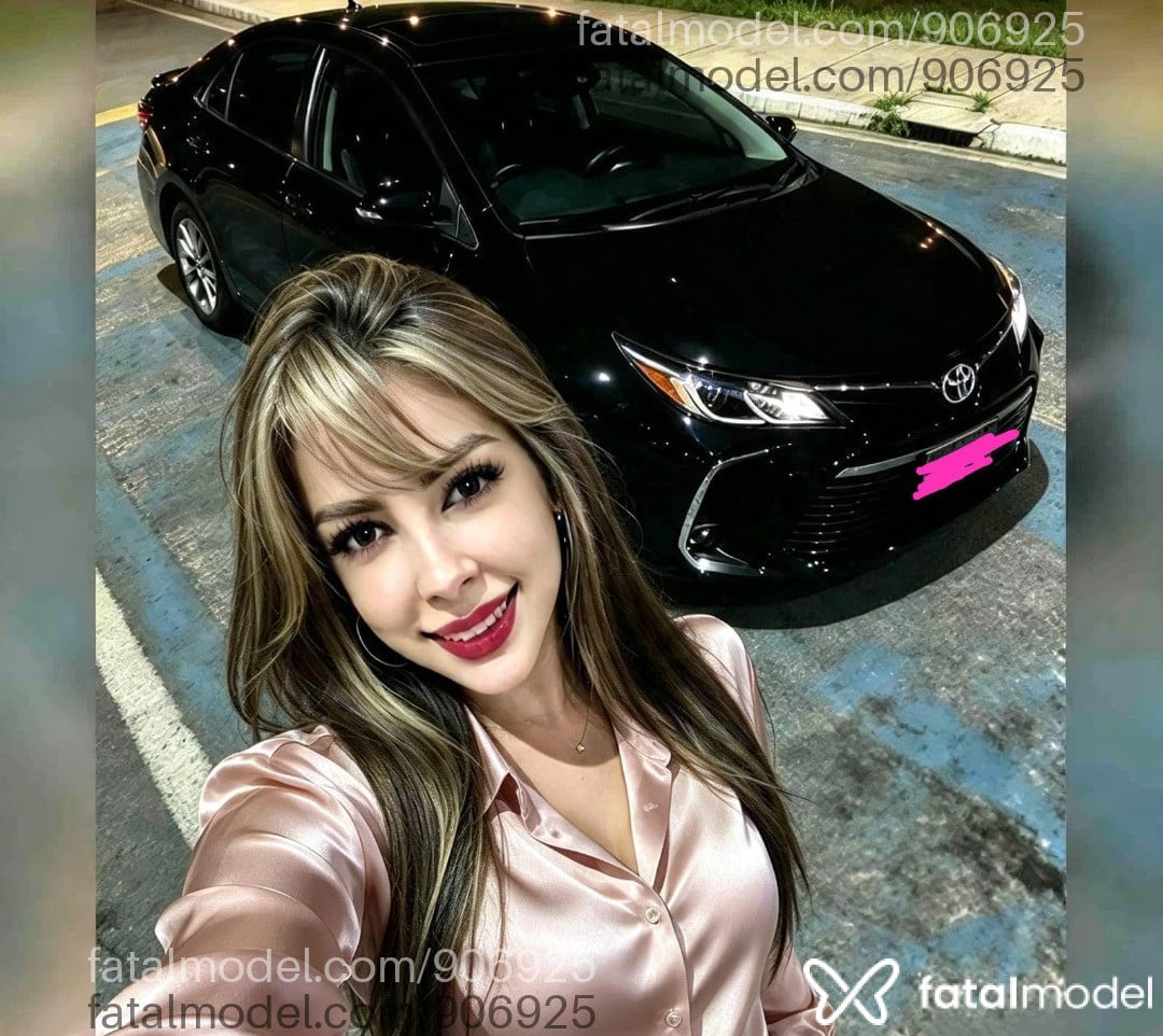 Acompanhante mulher com cabelo castanho de olhos castanhos - Erika