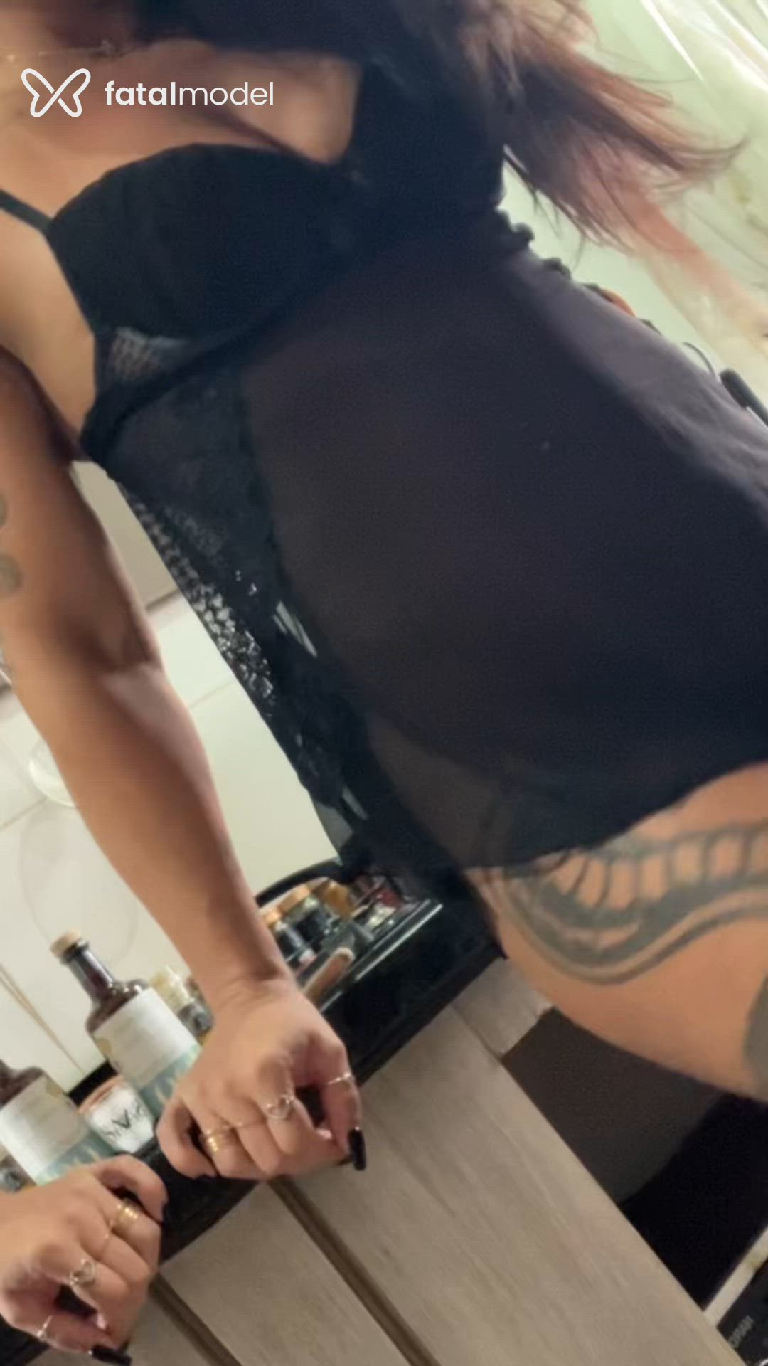 Acompanhante mulher morena (o) de olhos castanhos - Layse Policarpo
