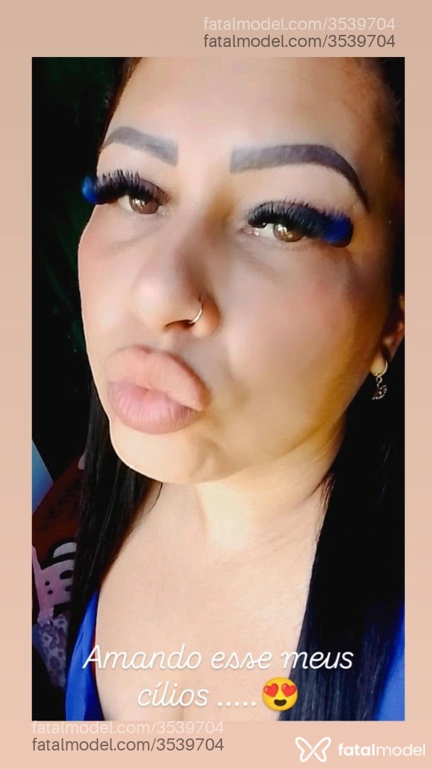 Acompanhante mulher morena (o) de olhos castanhos - Mari Ferari