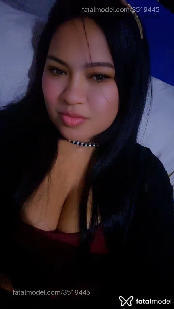 Acompanhante mulher morena (o) de olhos pretos - Allyne