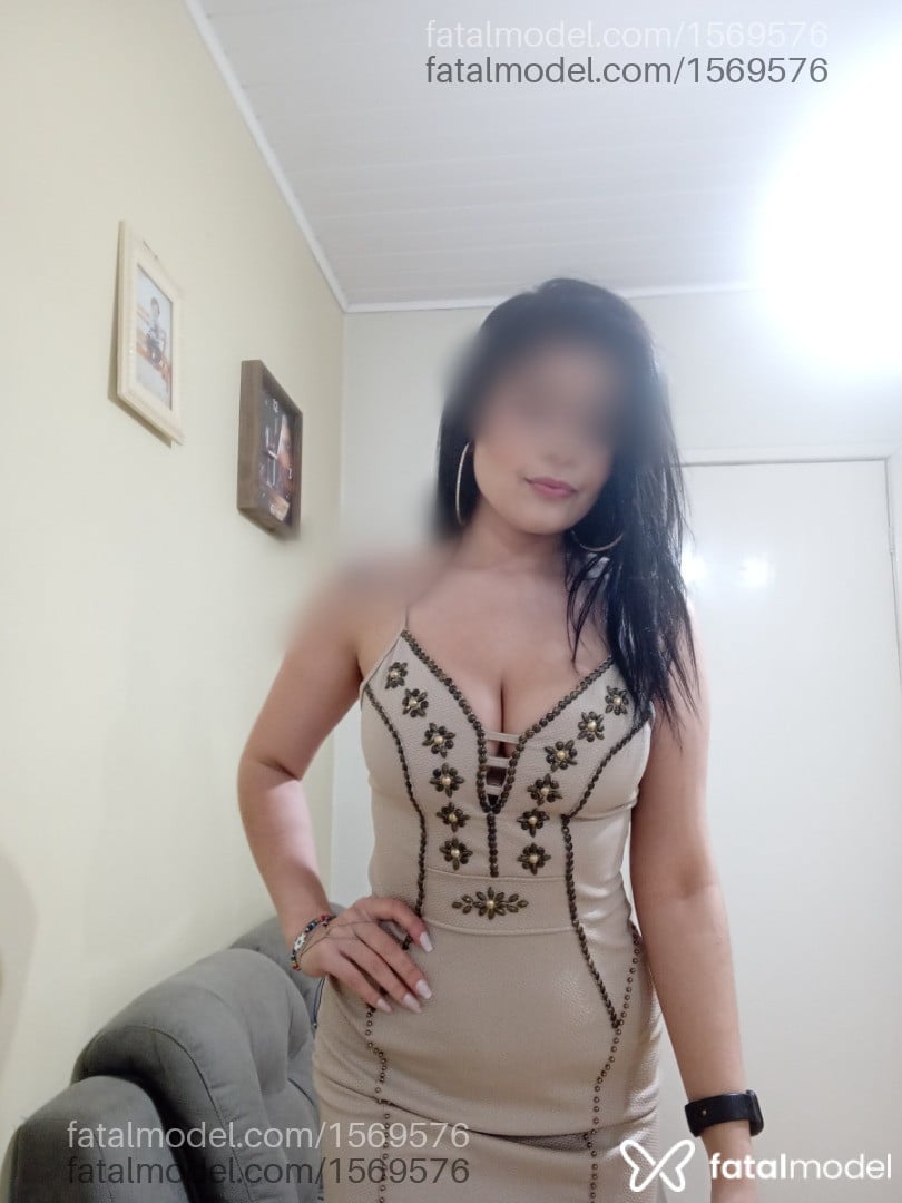 Acompanhante mulher morena (o) de olhos castanhos - Brenda Becker