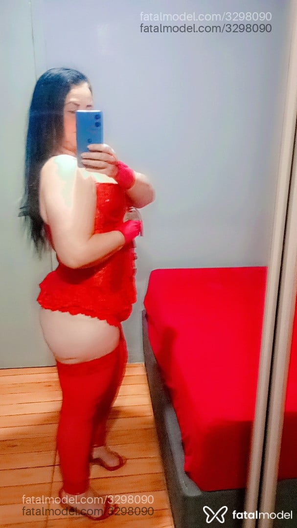 Acompanhante mulher morena (o) de olhos castanhos - Penélope