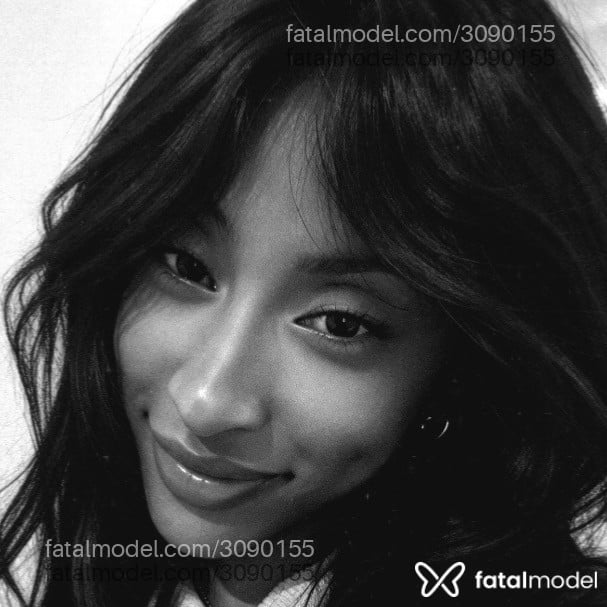 Acompanhante mulher morena (o) de olhos castanhos - Pérola