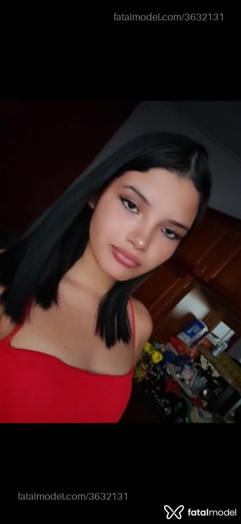 Acompanhante mulher trans morena (o) de olhos castanhos - Bella Angel