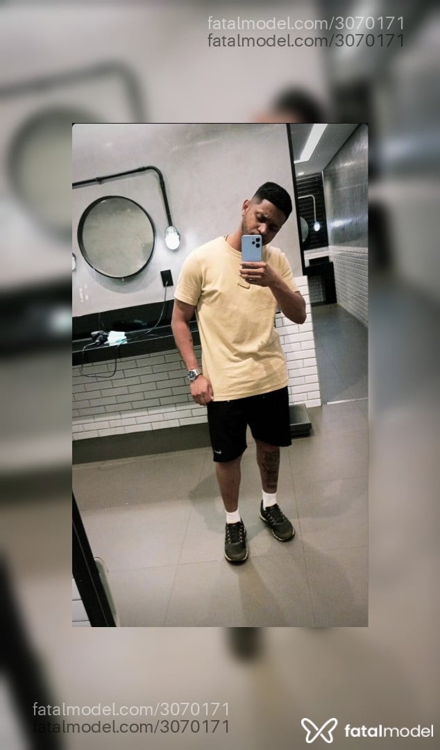 Acompanhante homem morena (o) de olhos castanhos - Felipe Reis