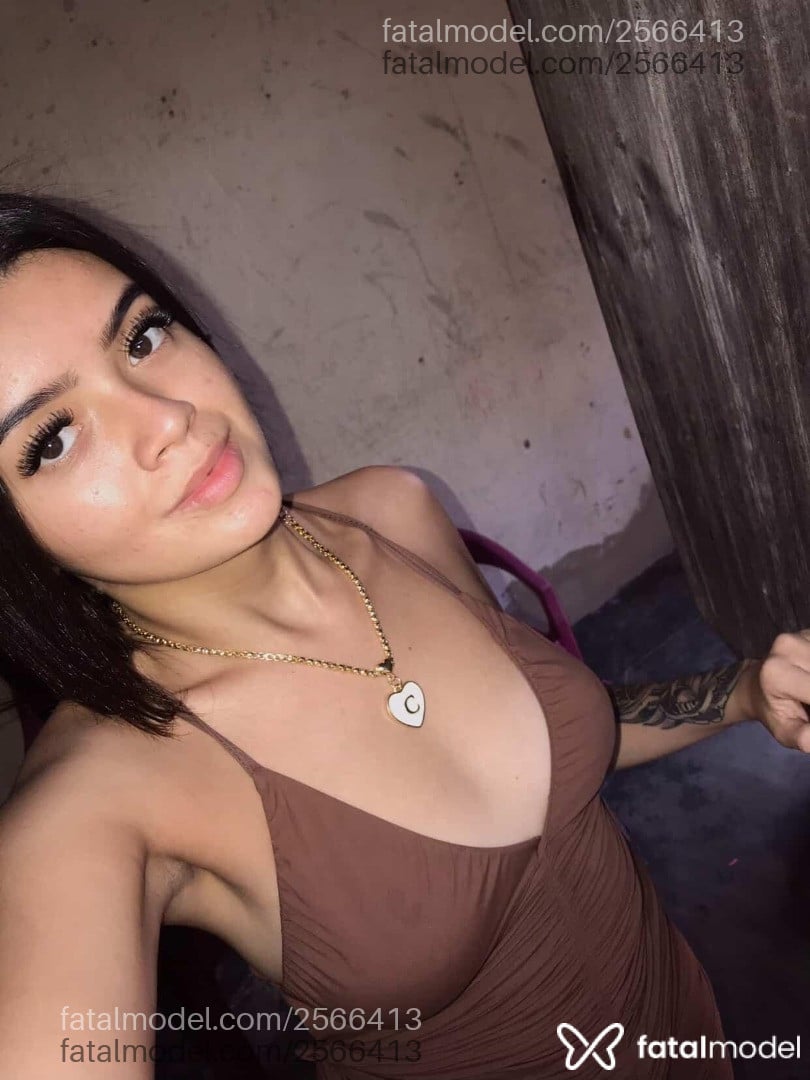 Acompanhante mulher morena (o) de olhos castanhos - Isadora