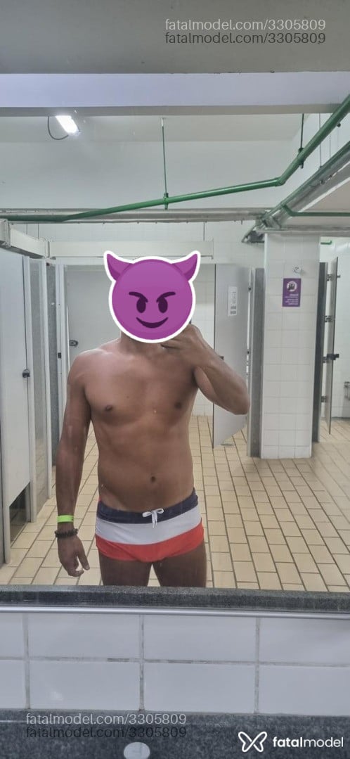 Acompanhante homem morena (o) de olhos castanhos - Paollo