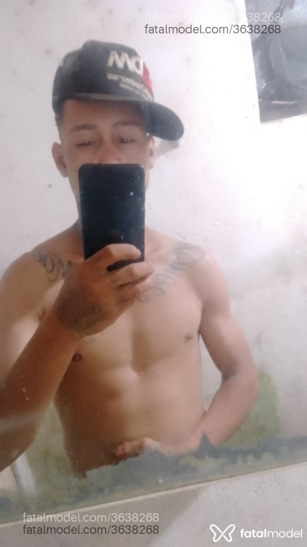 Acompanhante homem com cabelo castanho de olhos castanhos - Vitor