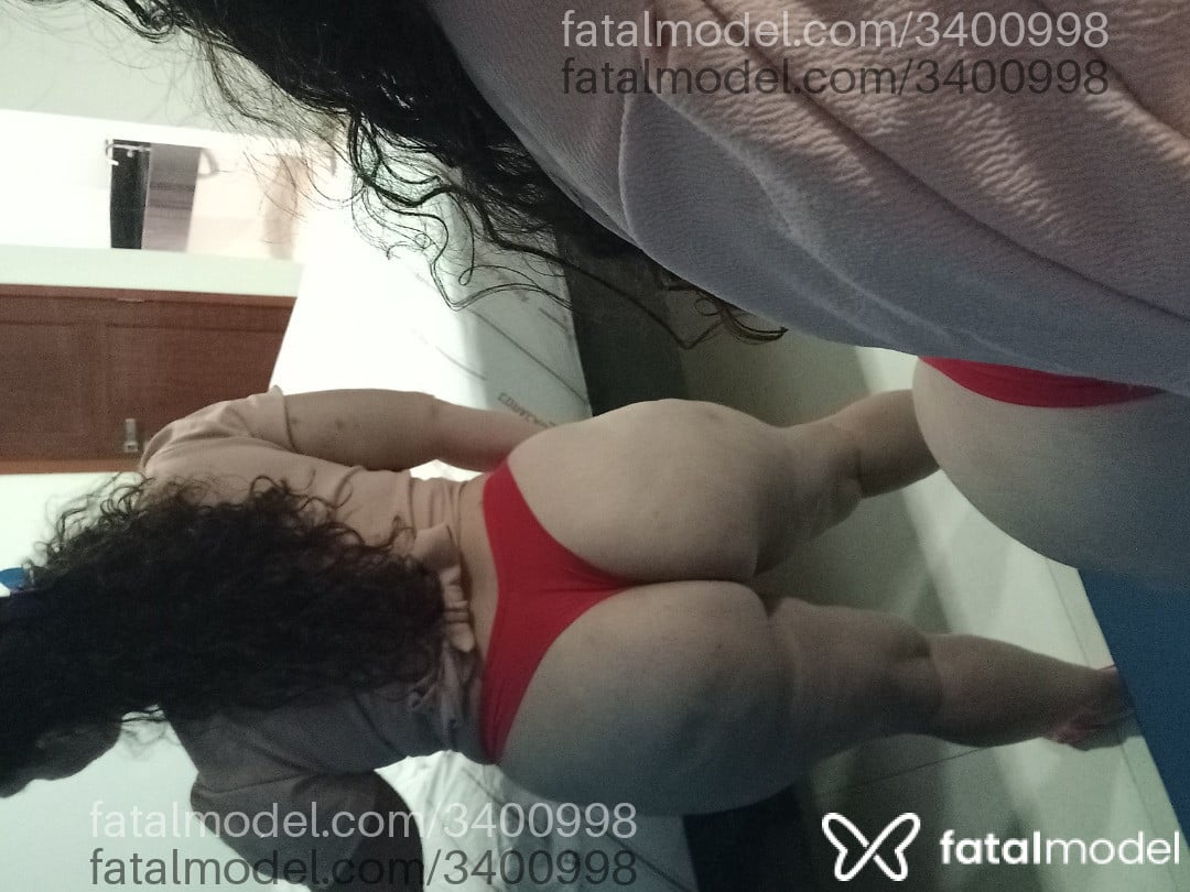 Acompanhante mulher com cabelo castanho de olhos castanhos - Silvia