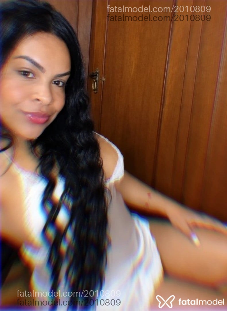 Acompanhante mulher morena (o) de olhos castanhos - Luamorenay