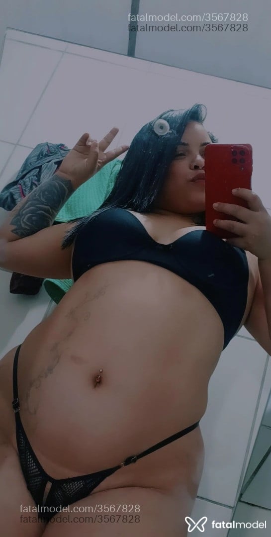 Acompanhante mulher morena (o) de olhos castanhos - Breninha
