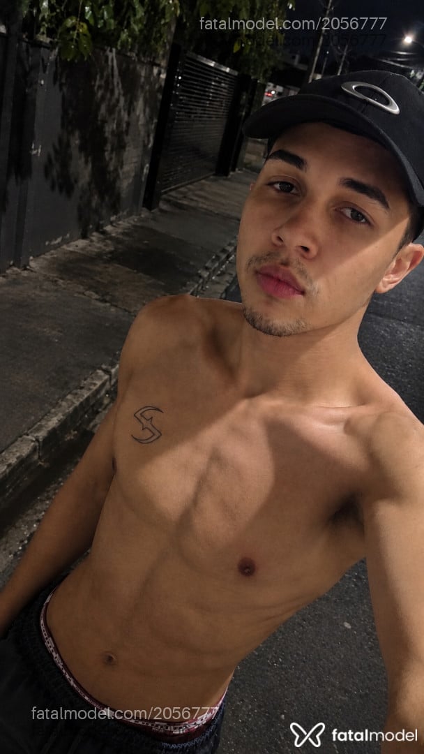 Acompanhante homem com cabelo castanho de olhos castanhos - Biel Rodrigues