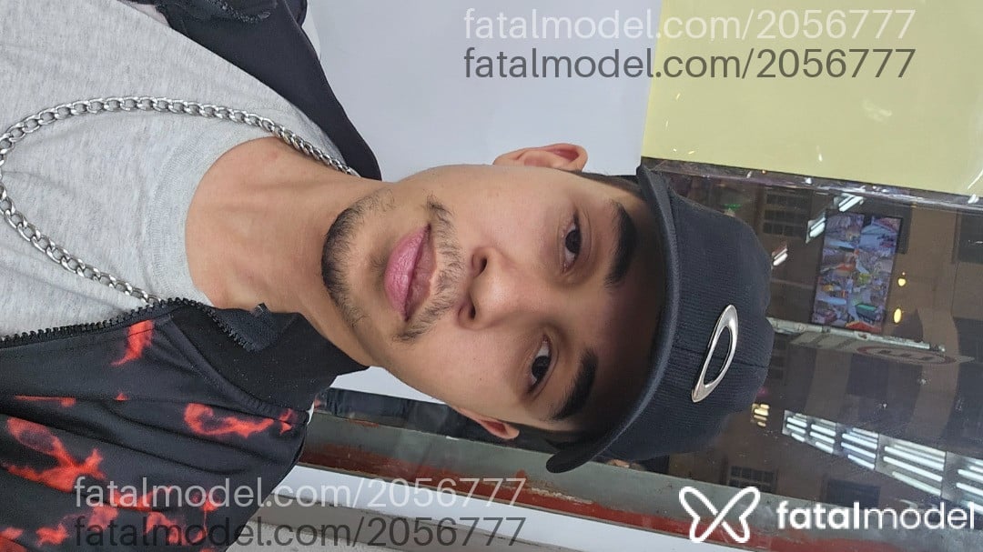 Acompanhante homem com cabelo castanho de olhos castanhos - Biel Rodrigues