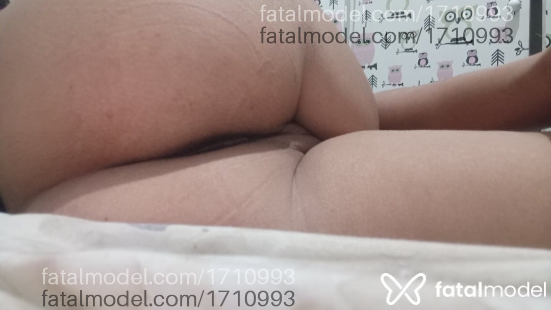Acompanhante mulher ruiva (o) de olhos castanhos - Pekena