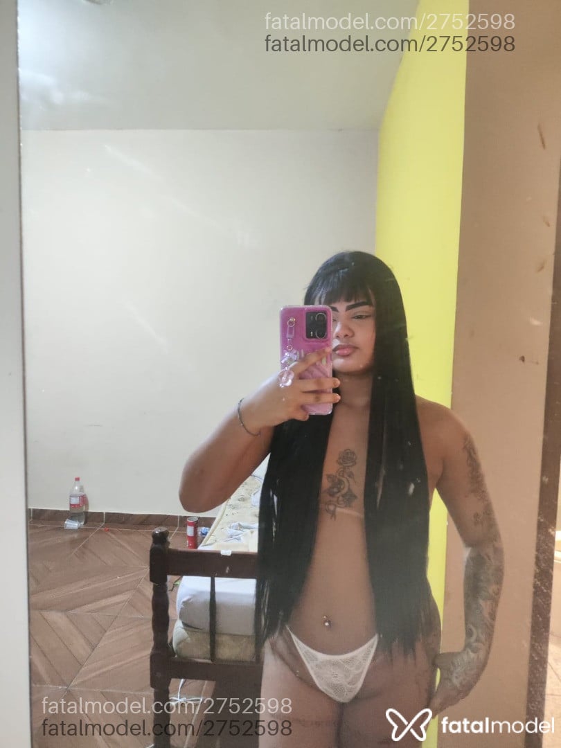Acompanhante mulher com cabelo castanho de olhos castanhos - Sirena
