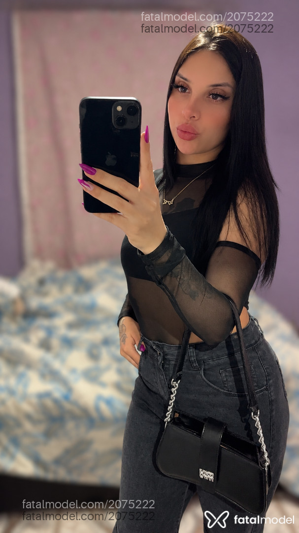 Acompanhante mulher morena (o) de olhos castanhos - Angel