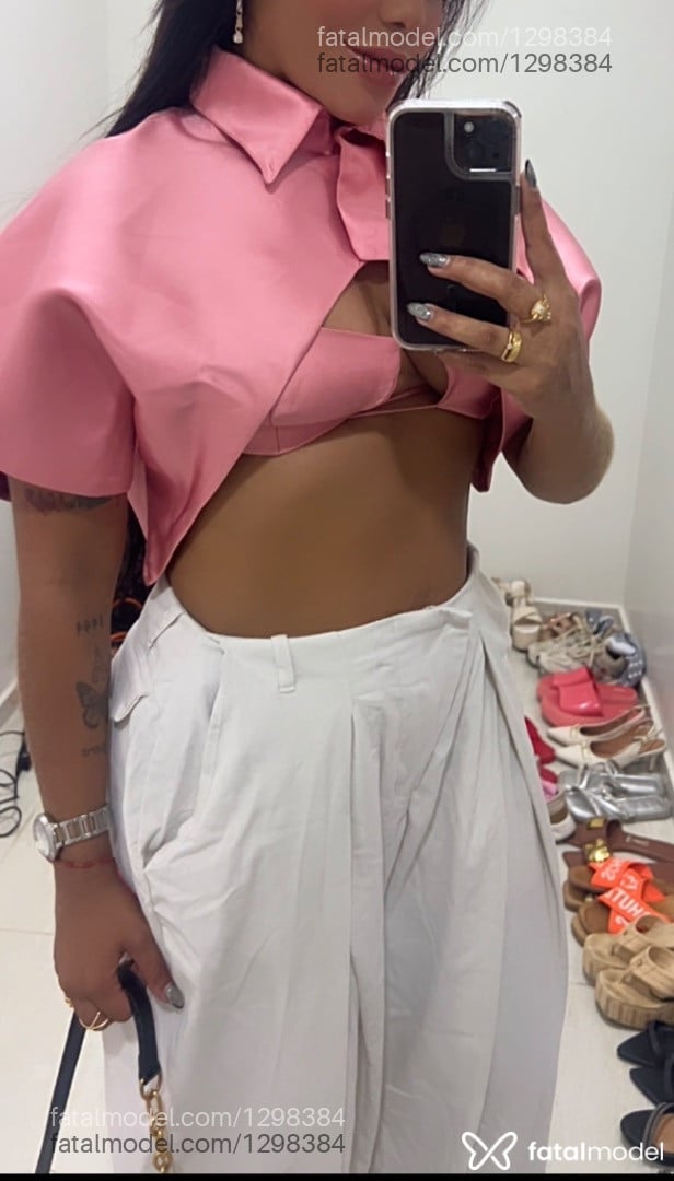 Acompanhante mulher morena (o) de olhos castanhos - Thaís