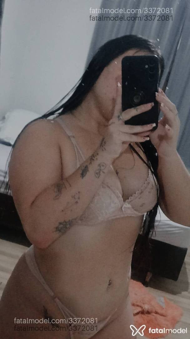 Acompanhante mulher com cabelo castanho de olhos mel - Vitoria