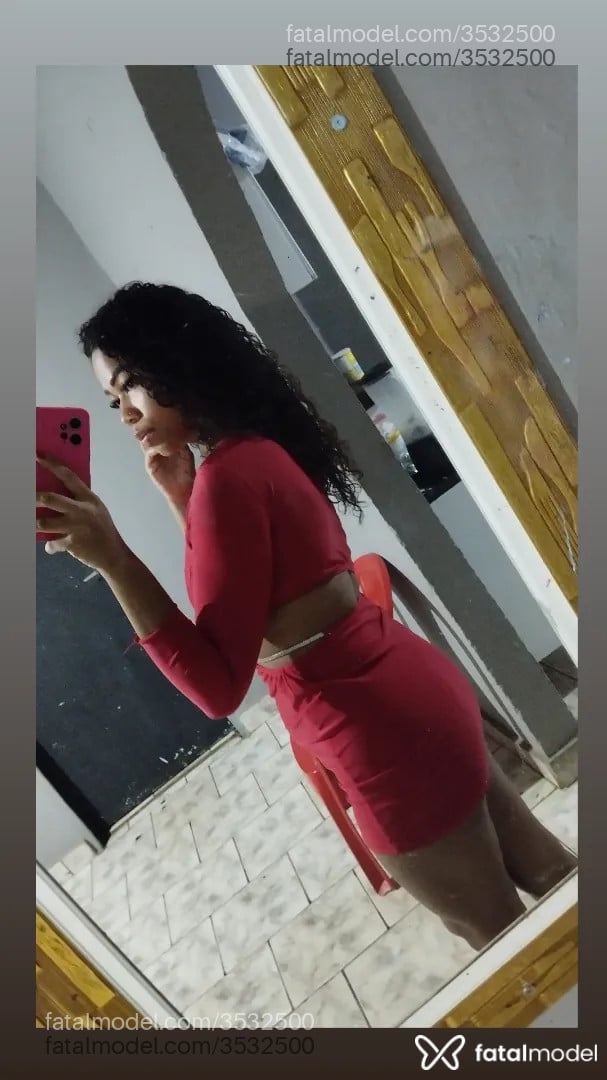 Acompanhante mulher morena (o) de olhos pretos - Nessinha