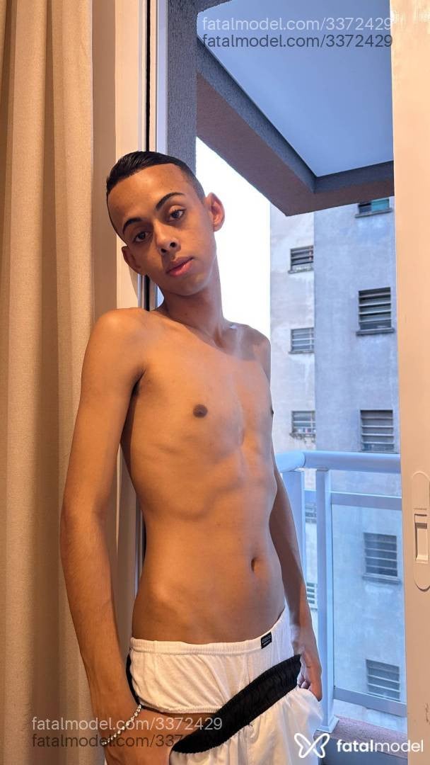 Acompanhante homem morena (o) de olhos castanhos - Lucas Bueno
