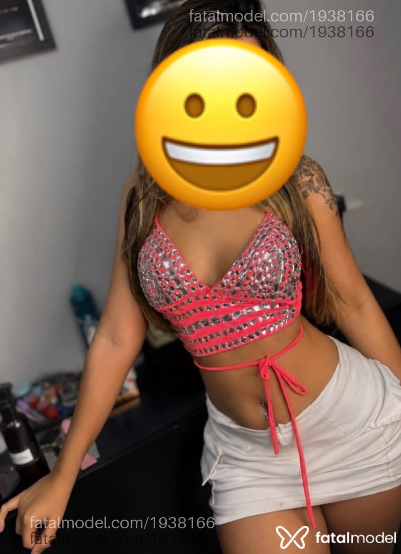 Acompanhante mulher com cabelo castanho de olhos castanhos - Gabriella
