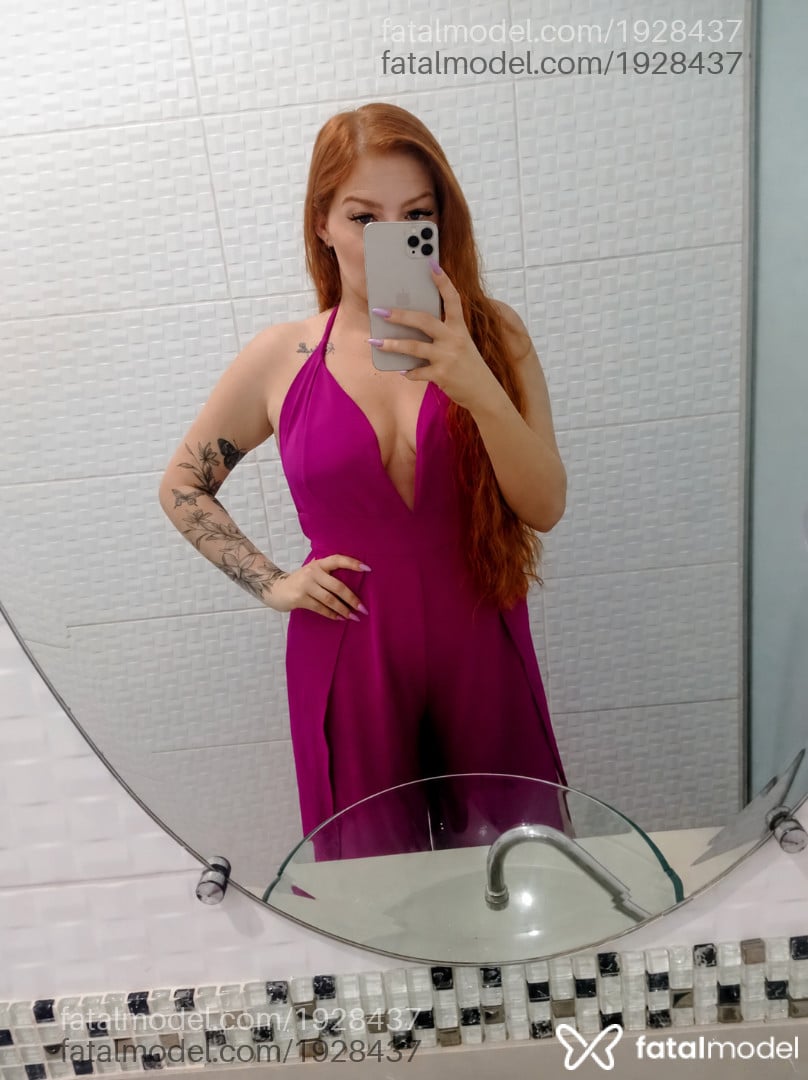 Acompanhante mulher ruiva (o) de olhos azuis - Bianca