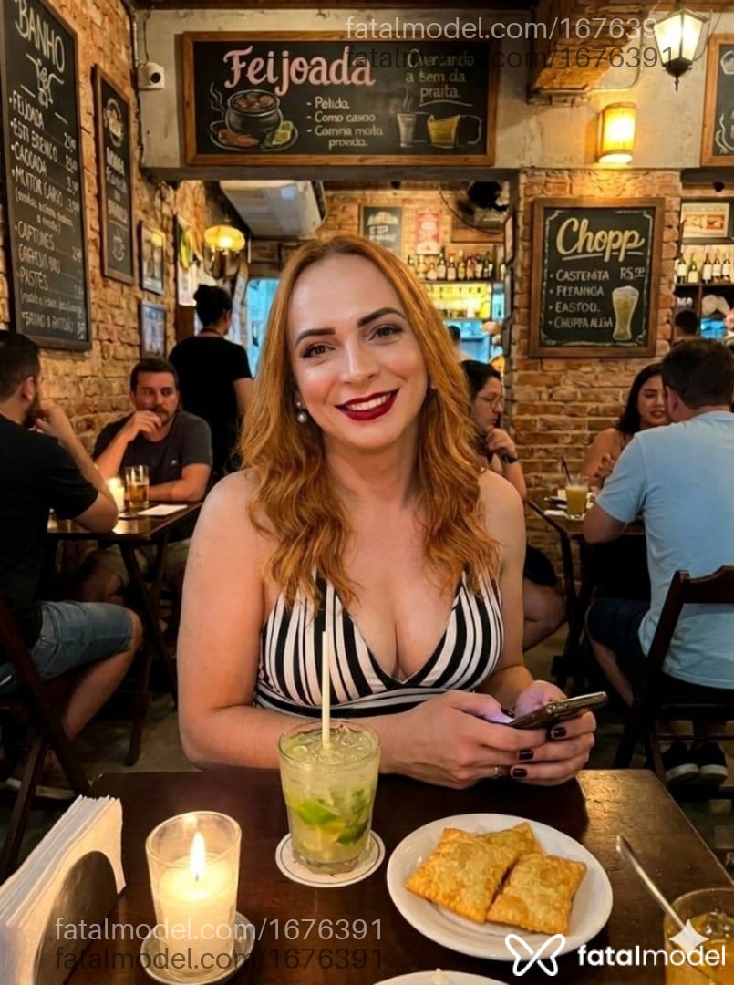 Acompanhante mulher trans morena (o) de olhos castanhos - Mayte