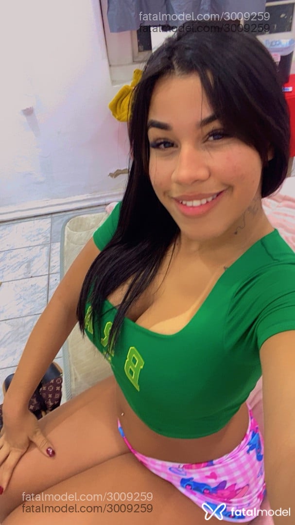Acompanhante mulher com cabelo castanho de olhos castanhos - Ahmoranguinhah