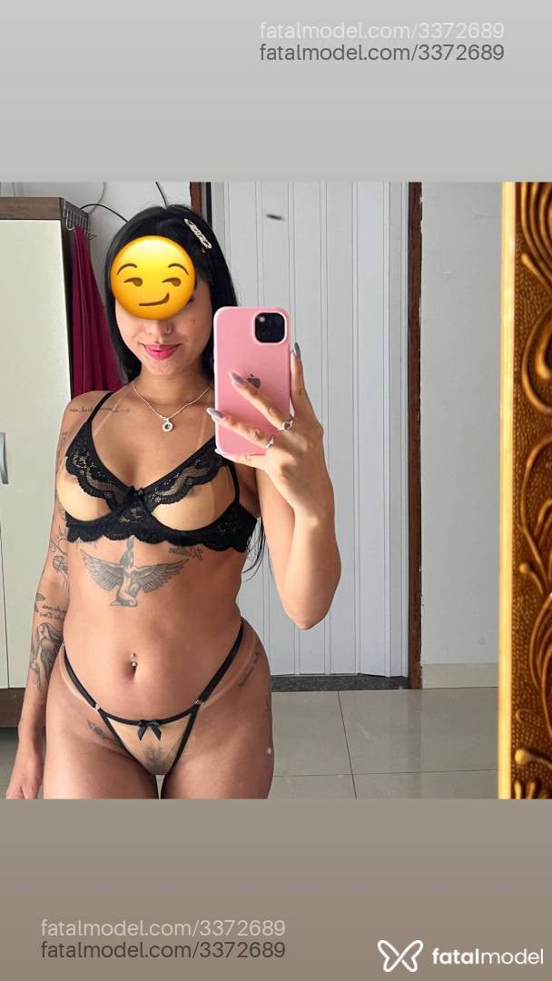 Acompanhante mulher morena (o) de olhos pretos - Bia Mello