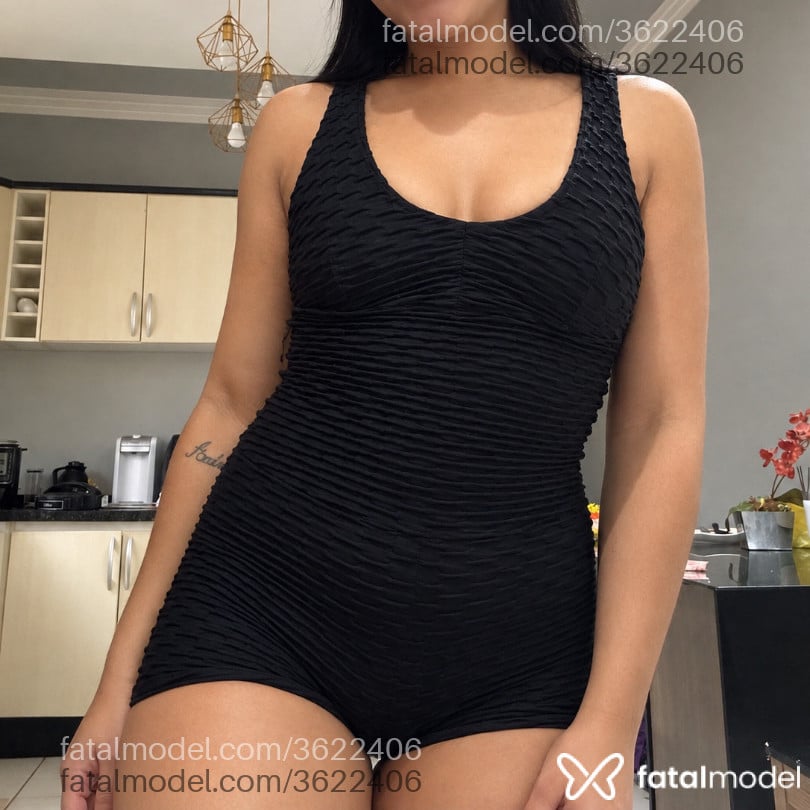 Acompanhante mulher morena (o) de olhos castanhos - Thai Sousa