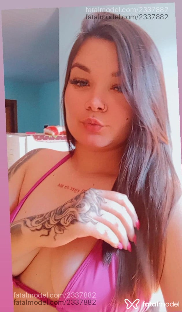 Acompanhante mulher morena (o) de olhos verdes - Thethé Lima