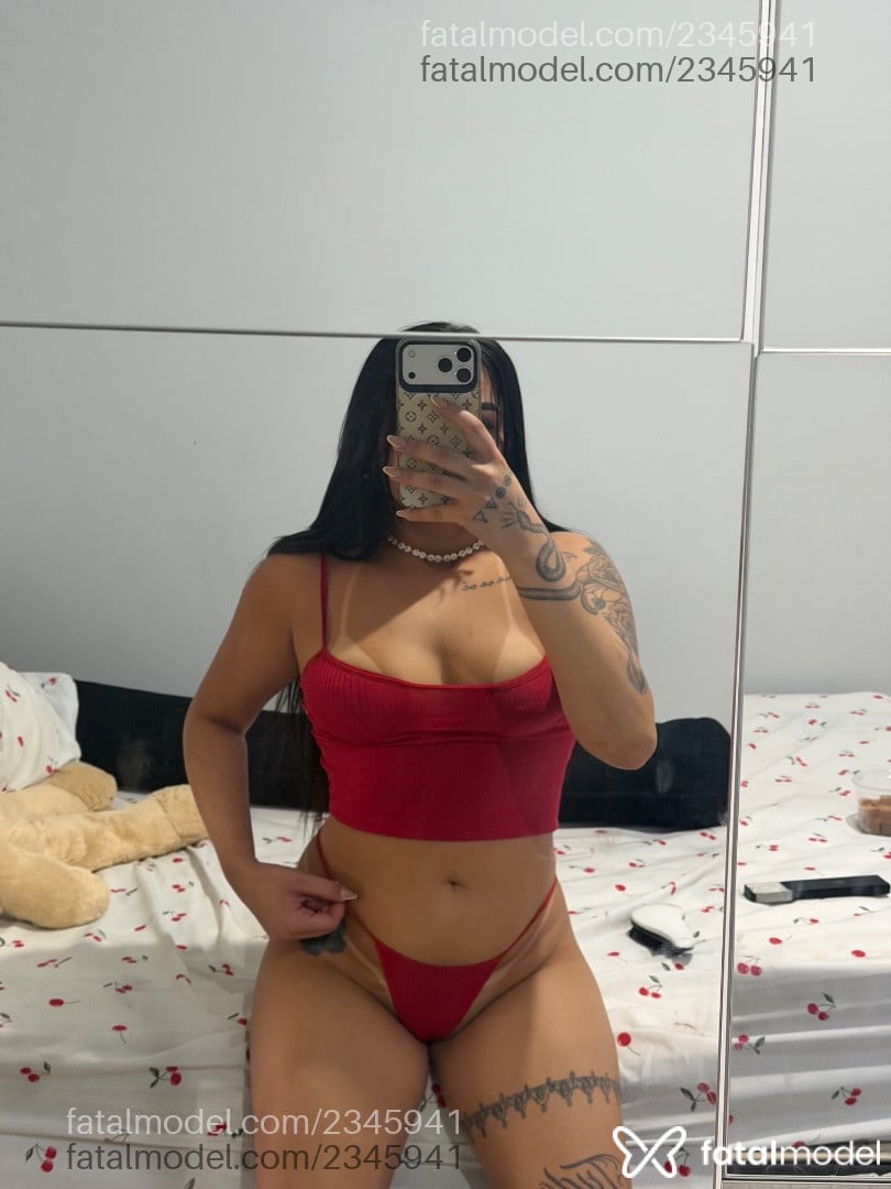 Acompanhante mulher morena (o) de olhos castanhos - Hanna