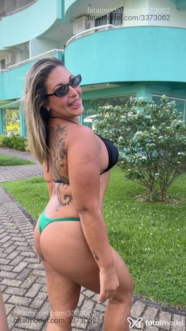 Acompanhante mulher loira (o) de olhos castanhos em Assis - Thalita