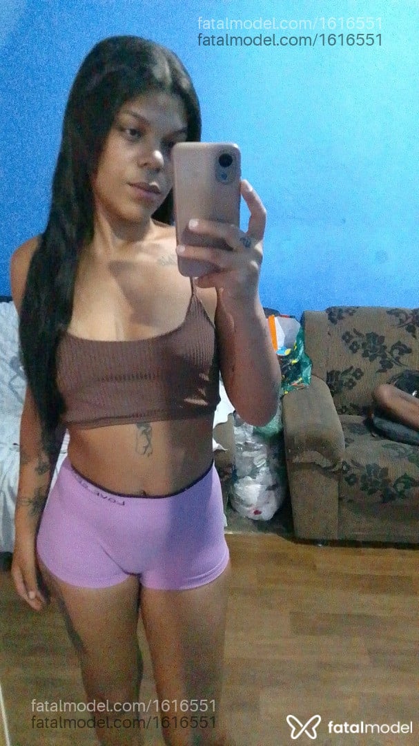 Acompanhante mulher com cabelo castanho de olhos castanhos - Manuchagas