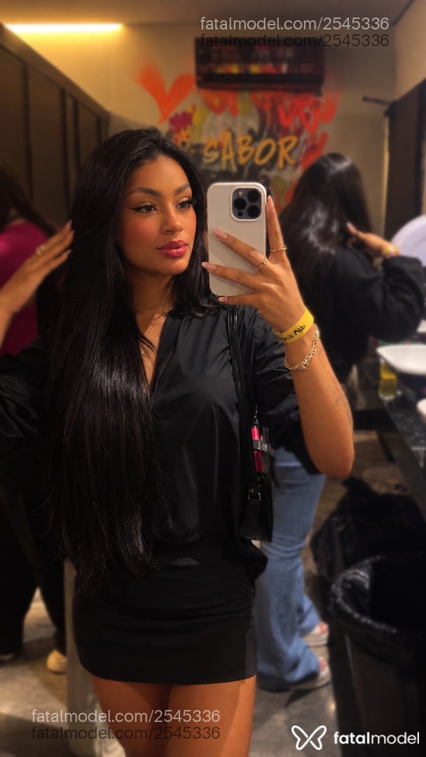 Acompanhante mulher morena (o) de olhos castanhos - Brunna Moura