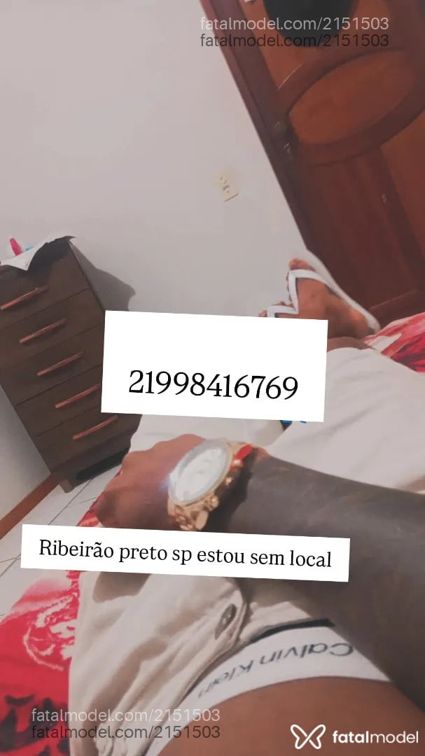 Acompanhante homem morena (o) de olhos pretos - Wesley