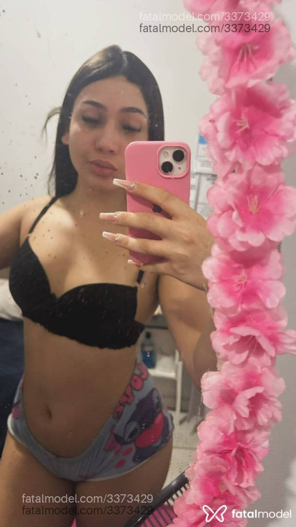 Acompanhante mulher trans morena (o) de olhos castanhos - Aurora