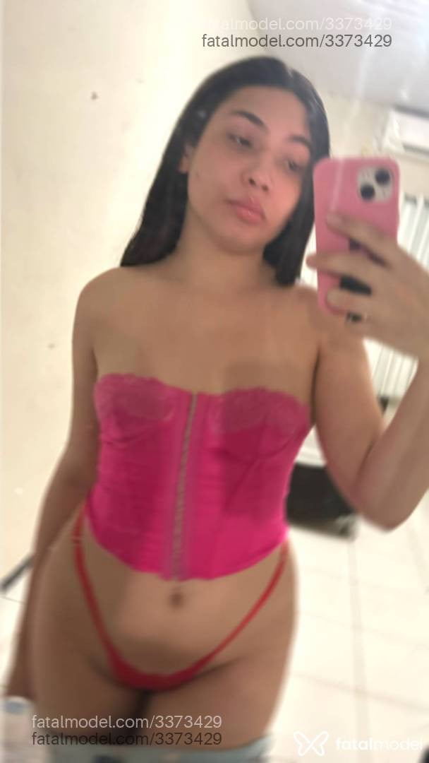 Acompanhante mulher trans morena (o) de olhos castanhos - Manu