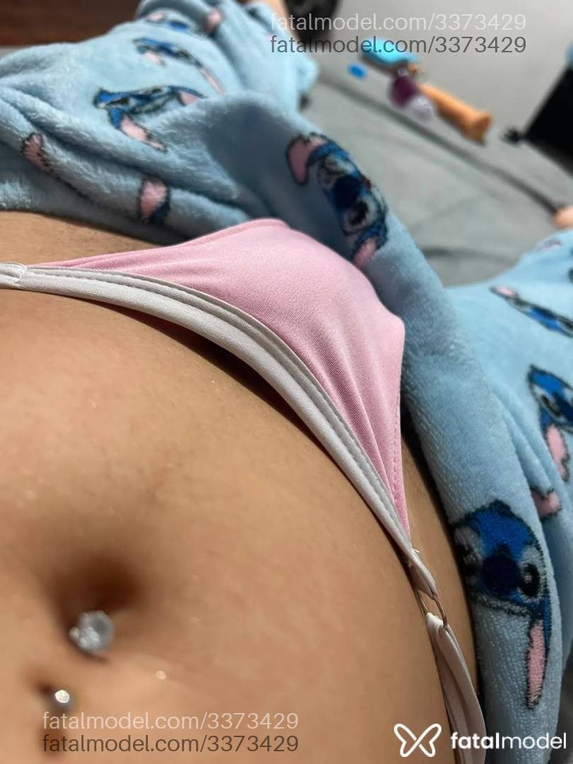 Acompanhante mulher trans morena (o) de olhos castanhos - Aurora