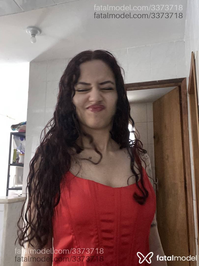 Acompanhante mulher com cabelo castanho de olhos mel em Virtual Acompanhante mulher com cabelo castanho de olhos mel em Virtual - Jessie