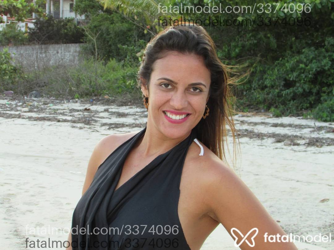 Acompanhante mulher loira (o) de olhos castanhos - Paula Peres