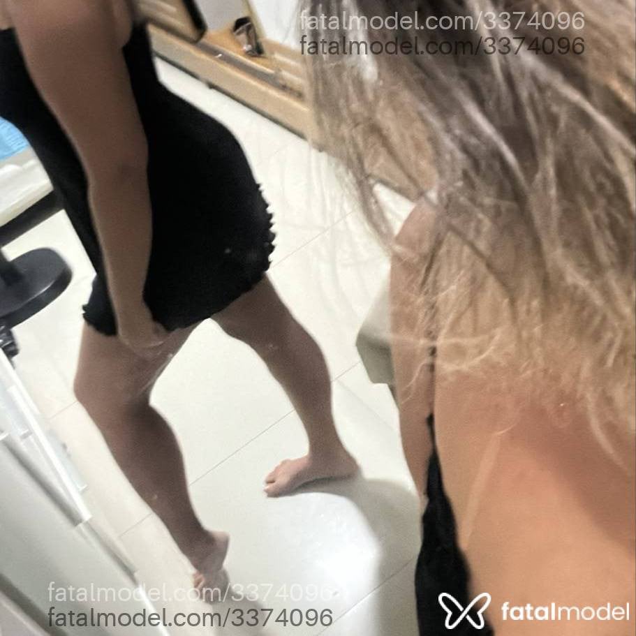 Acompanhante mulher loira (o) de olhos castanhos - Paula Peres