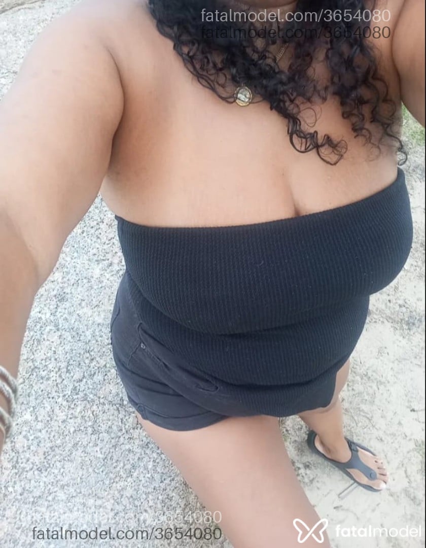 Acompanhante mulher morena (o) de olhos castanhos - Bombomsafada