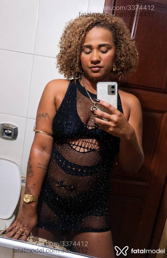 Acompanhante mulher com cabelo castanho de olhos castanhos - Serena Valen